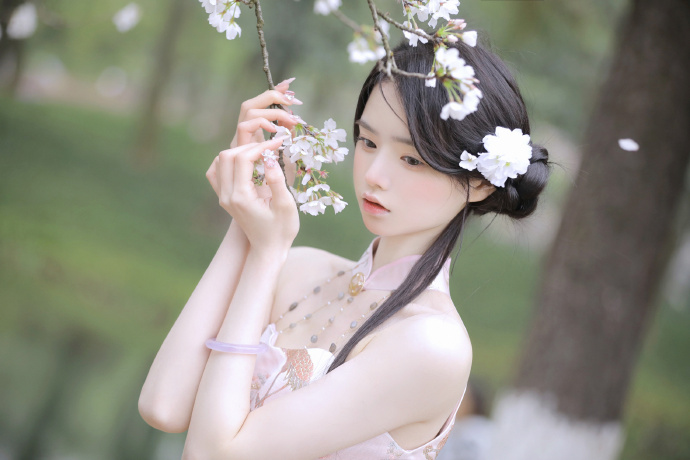 春光乍泄